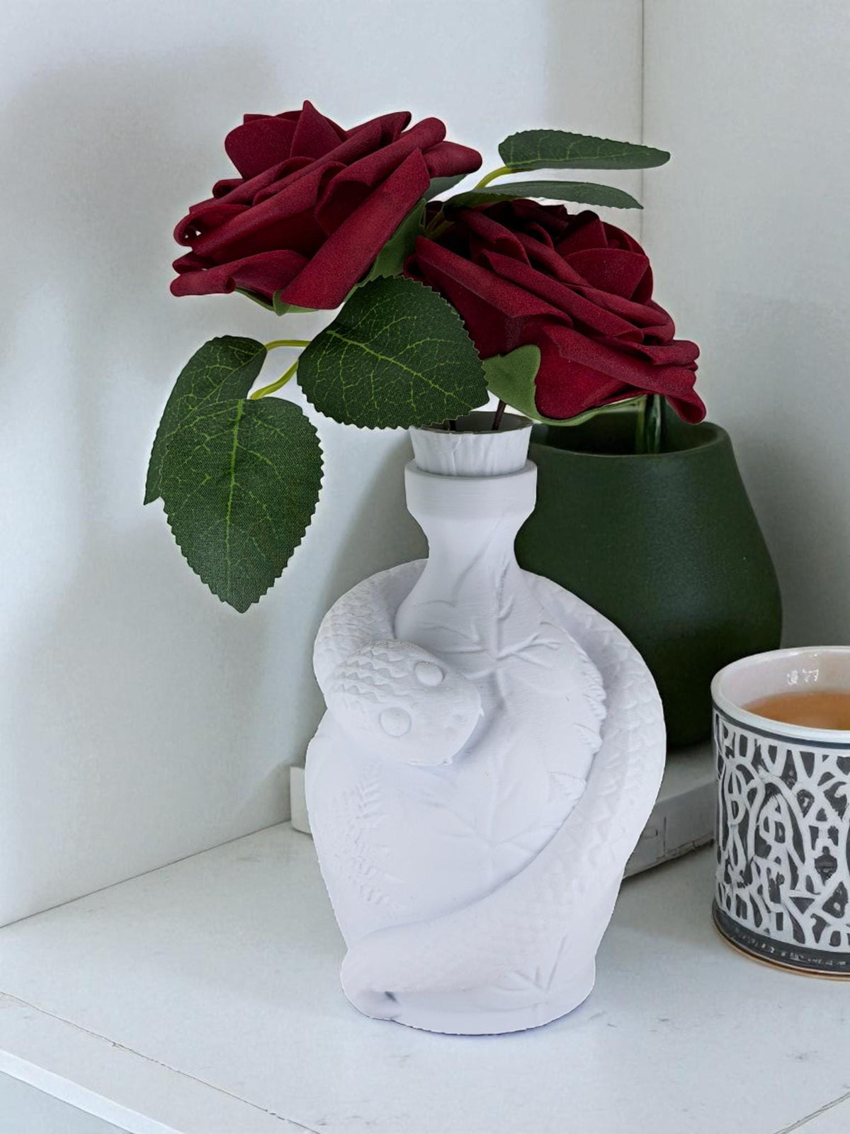 Snake Bottle Vase – Botanical Serpent Bud Vase, Textured Home Decor