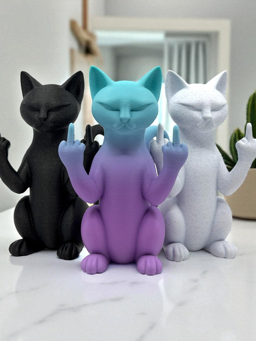Middle Finger Cat Statue – Funny Rude Desk Decor