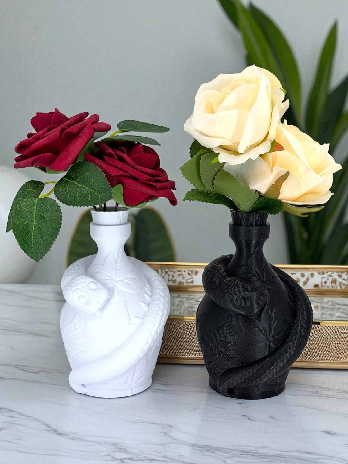 Snake Bottle Vase – Botanical Serpent Bud Vase, Textured Home Decor
