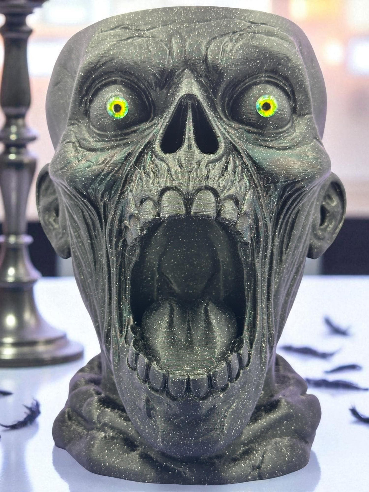 Zombie Skull Planter – Screaming Horror Succulent Holder