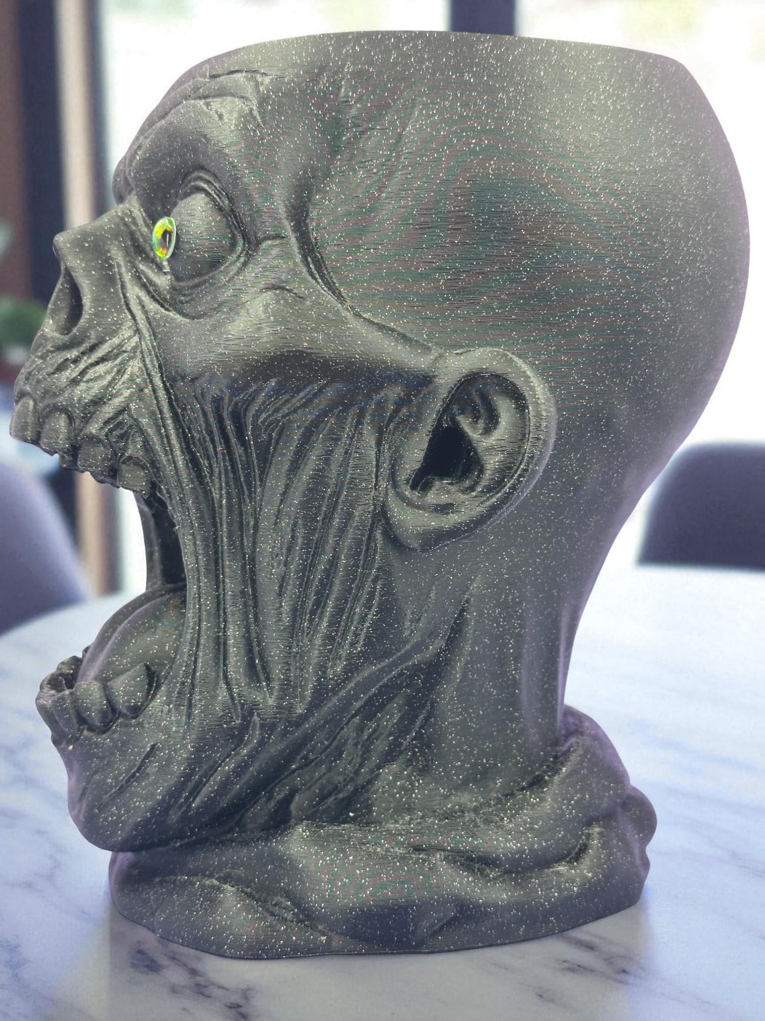 Zombie Skull Planter – Screaming Horror Succulent Holder