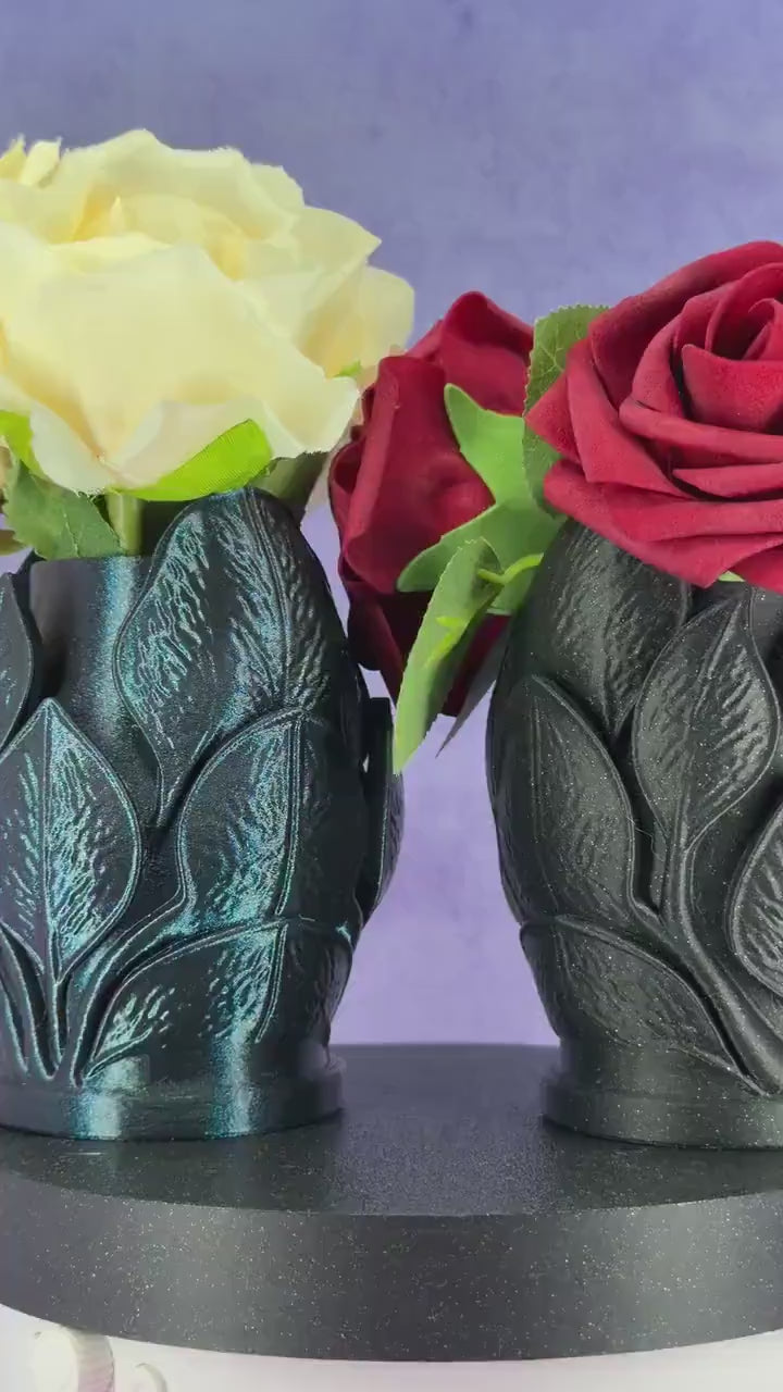 Lotus Bloom Vase – Gothic Flower Holder for Dark Romantic Decor